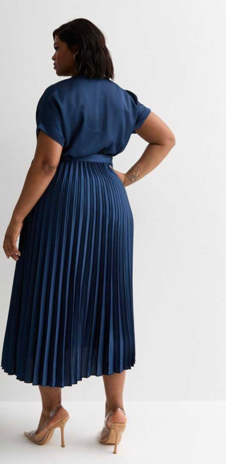 New Look Curves Navy Satin Pleated Wrap Midi Dress Size 24 RRP £39.99