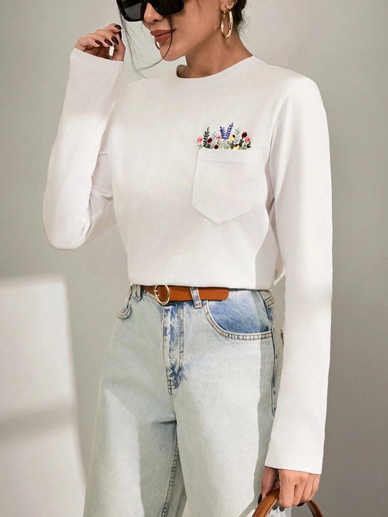 SHEIN White Flower Embroidery T-Shirt Size 10 (M)