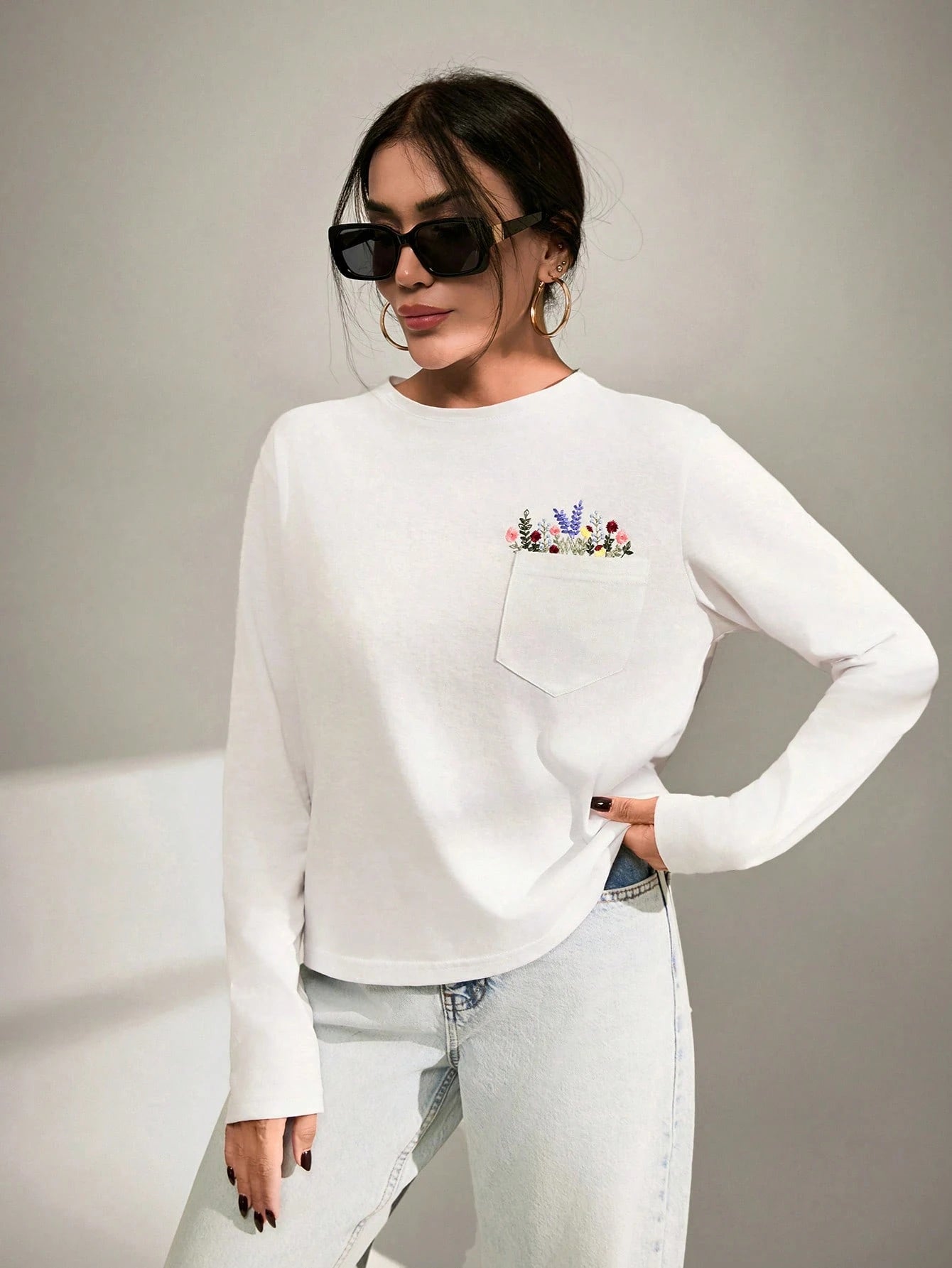 SHEIN White Flower Embroidery T-Shirt Size 10 (M)