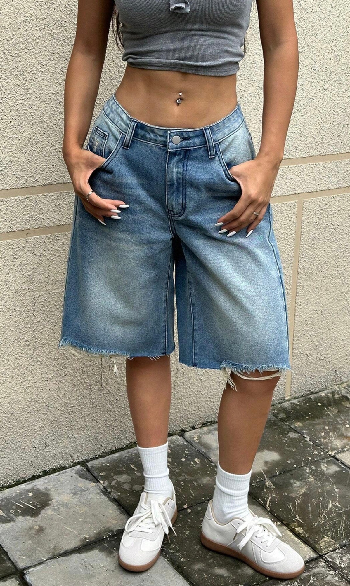 SHEIN Light Wash Denim Shorts Size 10 (28)