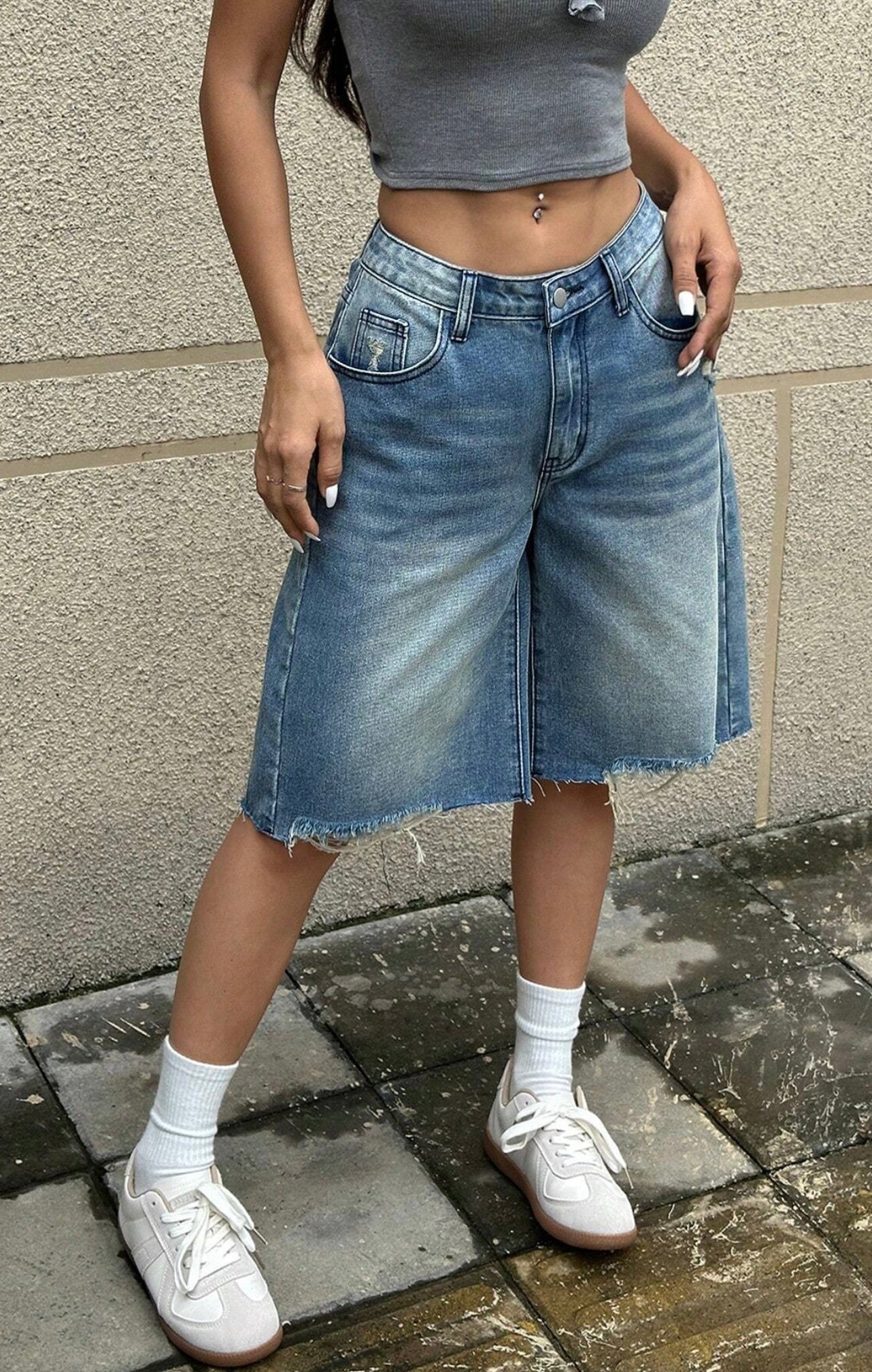 SHEIN Light Wash Denim Shorts Size 10 (28)