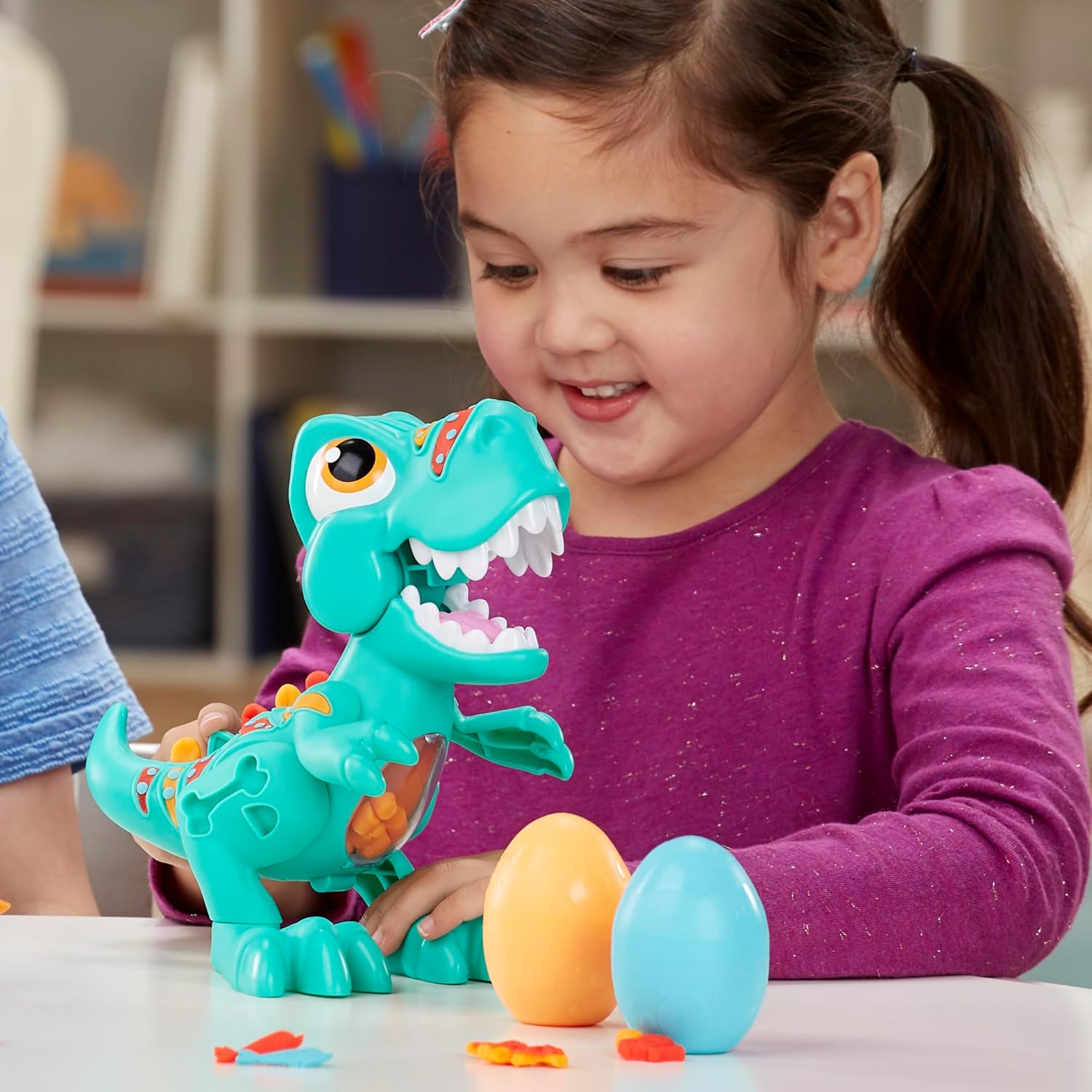 Play-Doh Dino Crew Crunchin' T-Rex Toy 3+