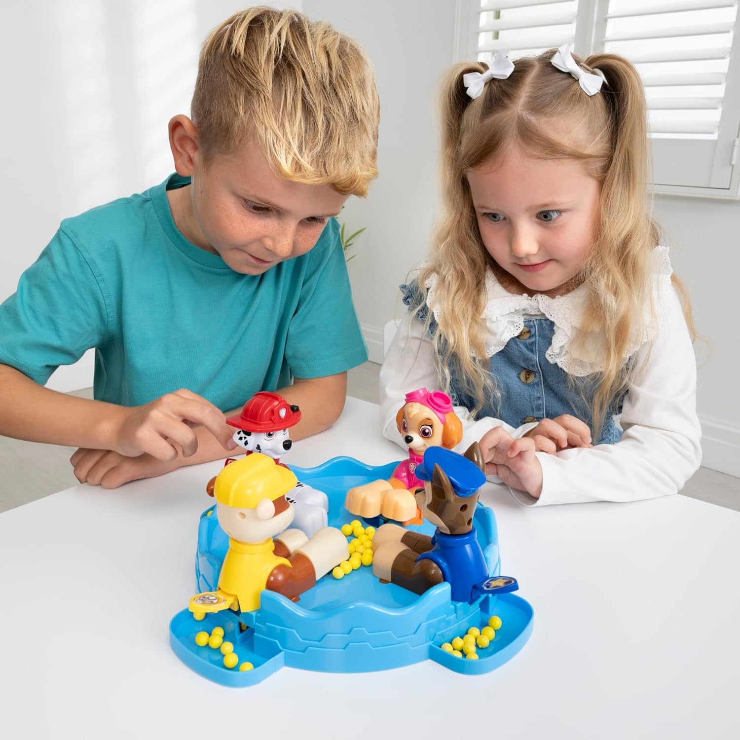 Paw Patrol Snappy Pups Family Board Game 3+