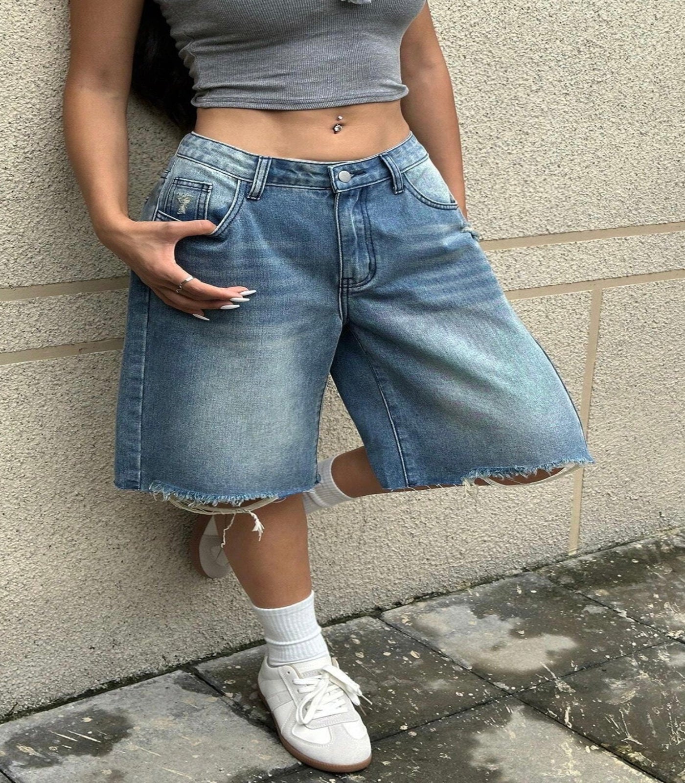 SHEIN Light Wash Denim Shorts Size 10 (28)