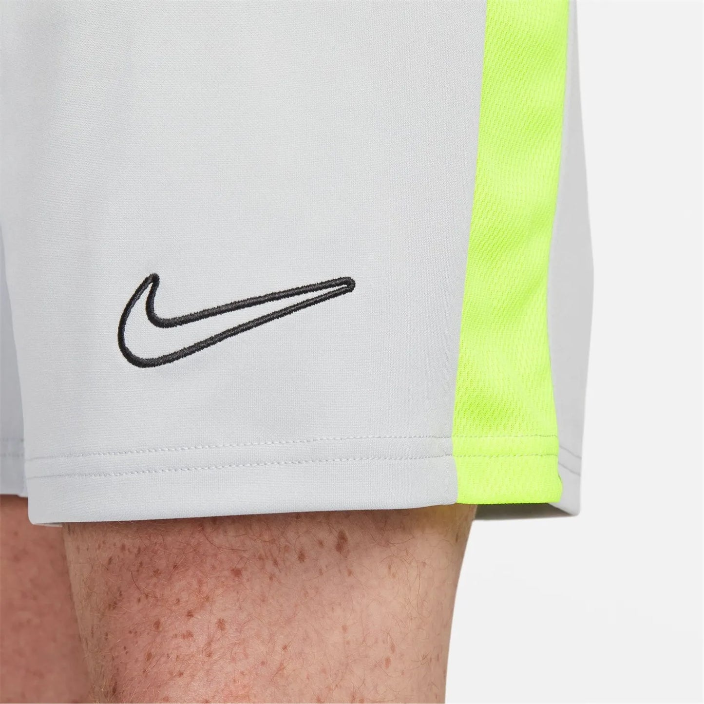 Nike Dri-FIT Academy Mens Slim Fit Soccer Shorts - Small RRP £22.99