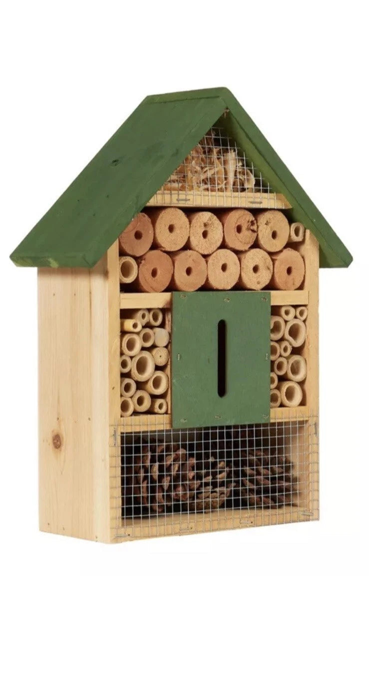 Medium Wood Insect/Bug House/Hotel Green Roof Wall Mounted Natural Habitat